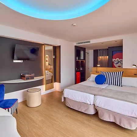 Universal Neptuno - Adults Only 4*